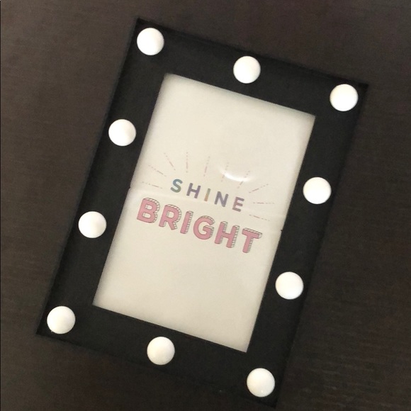 Light picture frame - Picture 2 of 3
